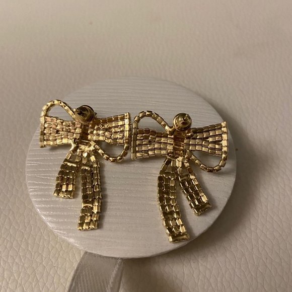 Cute earrings - Picture 2 of 2